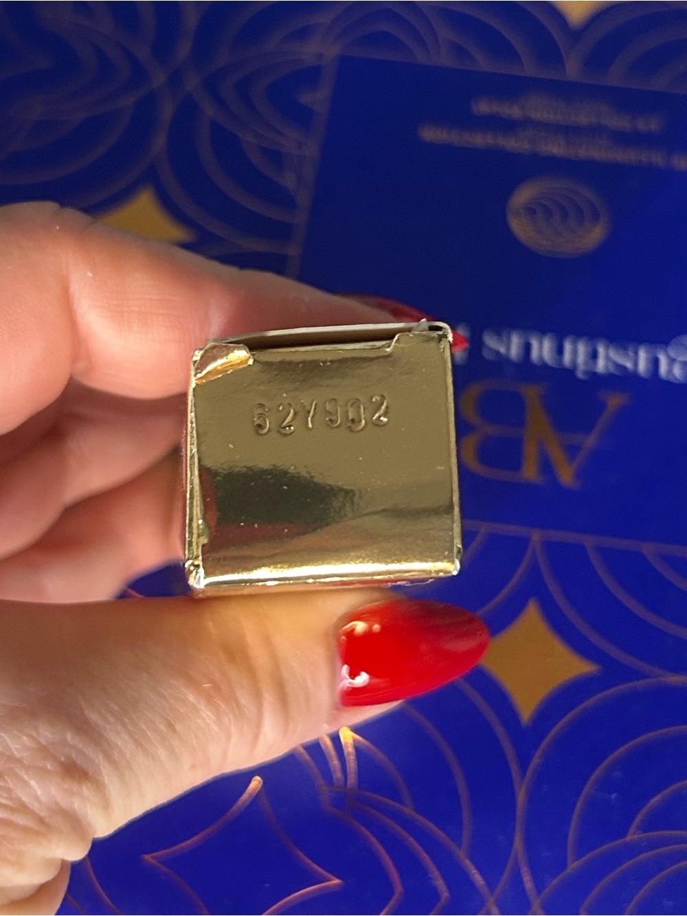YSL Loveshine Lip Oil Stick in Wet Guava - Picture 5 of 11